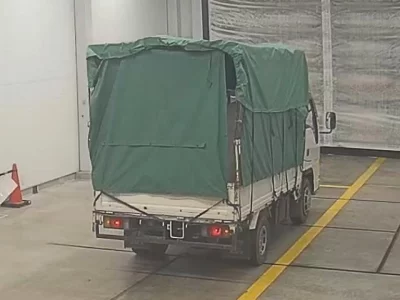 Isuzu ELF  с аукциона в Японии