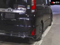 Toyota NOAH лот № 4049 оценка 3.5  с аукциона в Японии 7