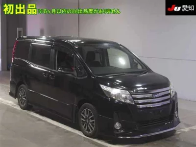 Toyota NOAH  с аукциона в Японии