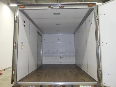 Mazda TITAN  с аукциона в Японии