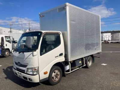 Hino DUTRO  с аукциона в Японии