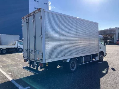 Hino DUTRO  с аукциона в Японии