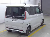 Nissan ROOX лот № 3002 оценка 3.5  с аукциона в Японии 3