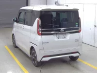 Nissan ROOX лот № 3002 оценка 3.5  с аукциона в Японии 1