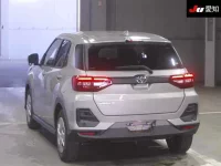 Toyota RAIZE лот № 4059 оценка R  с аукциона в Японии 1