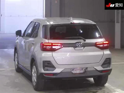 Toyota RAIZE  с аукциона в Японии