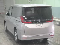 Toyota NOAH лот № 2092 оценка 4  с аукциона в Японии 1