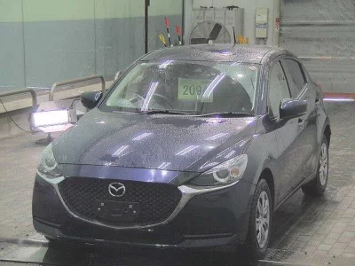 Mazda MAZDA2  с аукциона в Японии