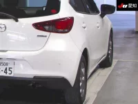 Mazda MAZDA2 лот № 30224 оценка 3.5  с аукциона в Японии 7