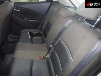 Mazda MAZDA2  с аукциона в Японии