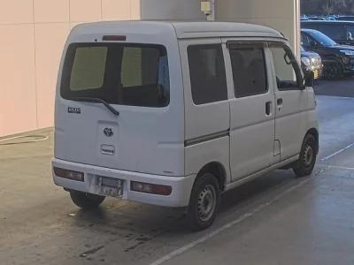 Toyota PIXIS VAN  с аукциона в Японии