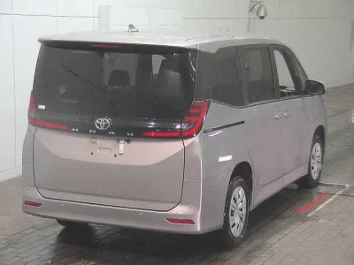 Toyota NOAH  с аукциона в Японии