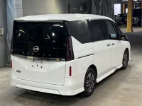 Nissan SERENA лот № 264 оценка 4  с аукциона в Японии 4