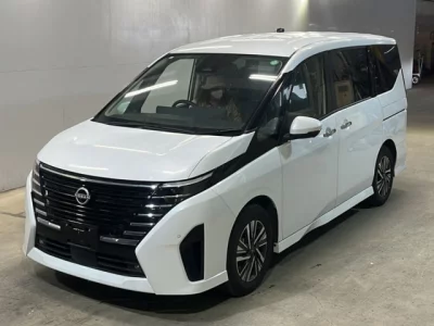 Nissan SERENA  с аукциона в Японии