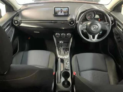 Mazda DEMIO  с аукциона в Японии