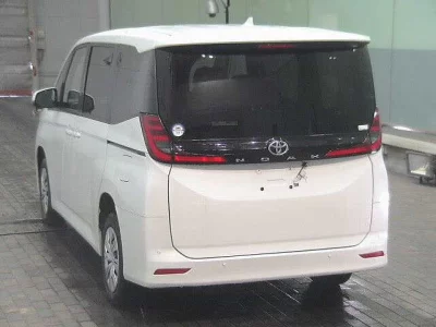Toyota NOAH  с аукциона в Японии