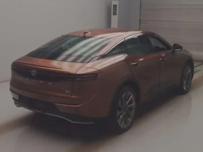 Toyota CROWN CROSSOVER  с аукциона в Японии