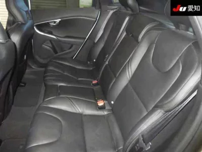 Volvo V40  с аукциона в Японии