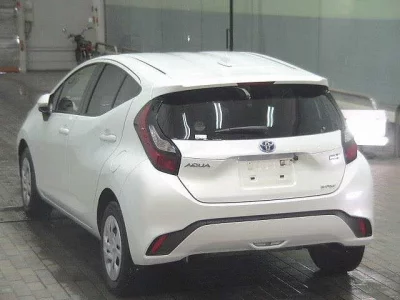 Toyota AQUA  с аукциона в Японии