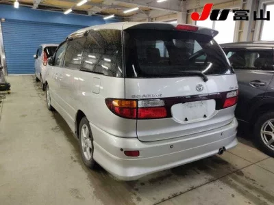 Toyota ESTIMA  с аукциона в Японии