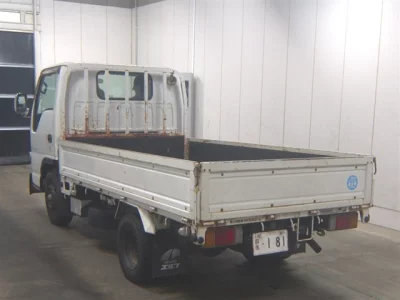Isuzu ELF  с аукциона в Японии