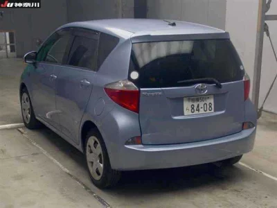 Toyota RACTIS  с аукциона в Японии