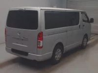 Toyota HIACE VAN лот № 62005 оценка 3  с аукциона в Японии 1