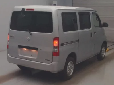 Mazda BONGO VAN  с аукциона в Японии