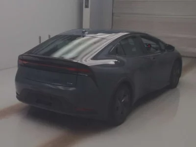 Toyota PRIUS  с аукциона в Японии