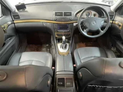 Mercedes-Benz E CLASS  с аукциона в Японии
