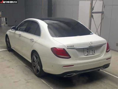 Mercedes-Benz E CLASS  с аукциона в Японии