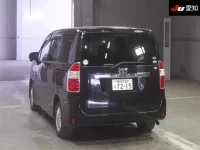 Toyota NOAH лот № 30293 оценка 3.5  с аукциона в Японии 1