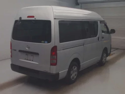 Toyota HIACE VAN  с аукциона в Японии