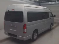 Toyota HIACE VAN лот № 62026 оценка 3  с аукциона в Японии 1