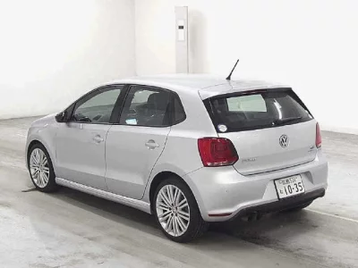 Volkswagen POLO  с аукциона в Японии