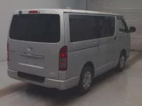 Toyota HIACE VAN лот № 62029 оценка R  с аукциона в Японии 1