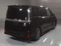 Toyota VOXY лот № 4141 оценка R  с аукциона в Японии 1