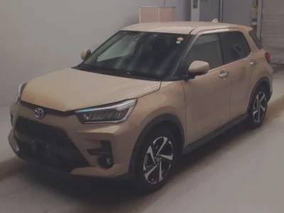 Toyota RAIZE  с аукциона в Японии