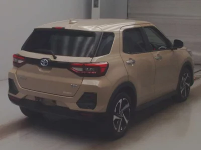 Toyota RAIZE  с аукциона в Японии