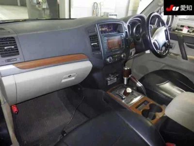 Mitsubishi PAJERO  с аукциона в Японии