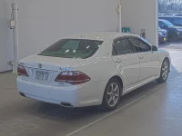 Toyota CROWN лот № 1409 оценка 3.5  с аукциона в Японии 1