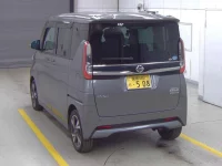 Nissan ROOX лот № 3032 оценка 4.5  с аукциона в Японии 1