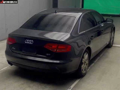 Audi A4  с аукциона в Японии