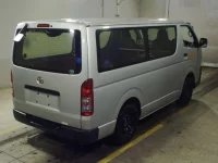 Toyota HIACE VAN лот № 62029 оценка R  с аукциона в Японии 1