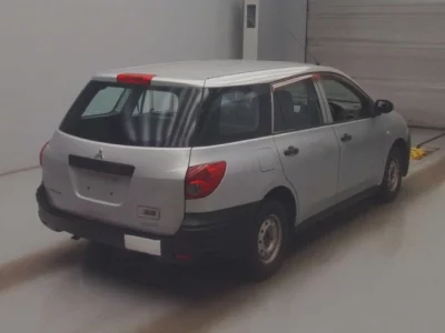 Mitsubishi LANCER VAN