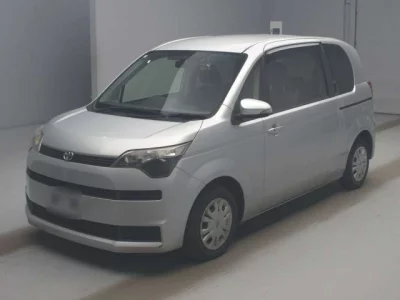 Toyota SPADE  с аукциона в Японии