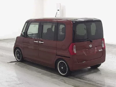 Daihatsu TANTO  с аукциона в Японии
