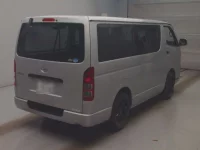 Toyota HIACE VAN лот № 62046 оценка R  с аукциона в Японии 1