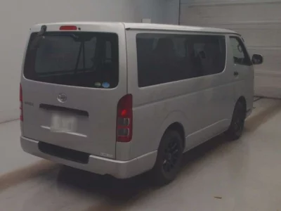 Toyota HIACE VAN  с аукциона в Японии