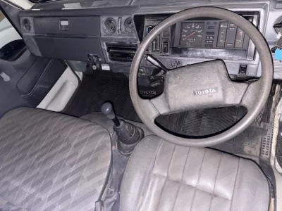 Toyota DYNA  с аукциона в Японии